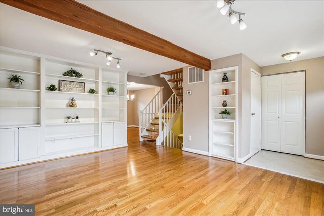 5519 WHITFIELD CT, Fairfax, VA 22032