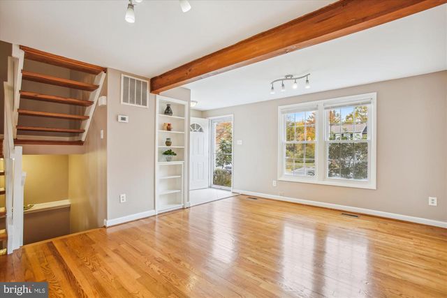 5519 WHITFIELD CT, Fairfax, VA 22032