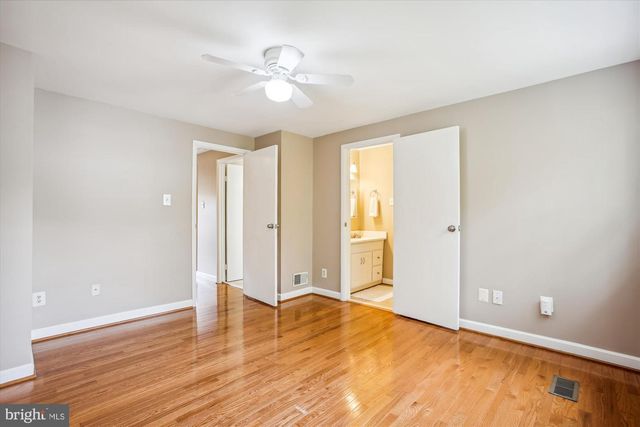 5519 WHITFIELD CT, Fairfax, VA 22032