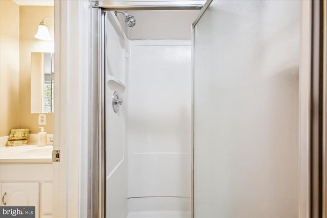 5519 WHITFIELD CT, Fairfax, VA 22032