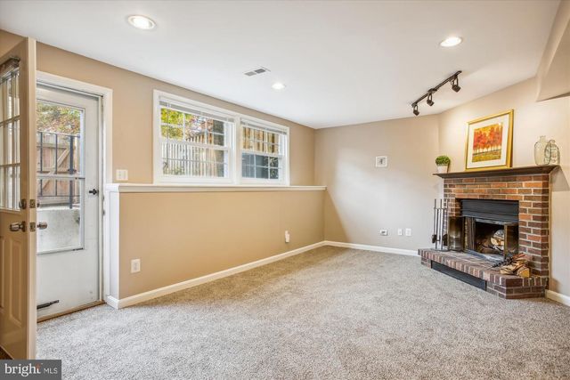 5519 WHITFIELD CT, Fairfax, VA 22032