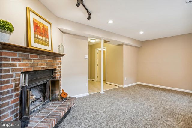 5519 WHITFIELD CT, Fairfax, VA 22032