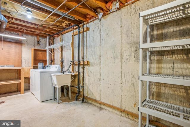 5519 WHITFIELD CT, Fairfax, VA 22032