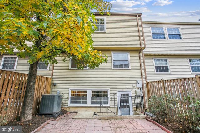 5519 WHITFIELD CT, Fairfax, VA 22032