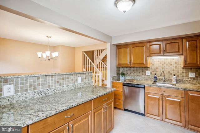5519 WHITFIELD CT, Fairfax, VA 22032