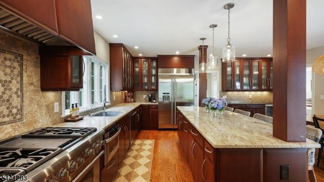 532 Kimball Turn, Westfield Town, NJ 07090