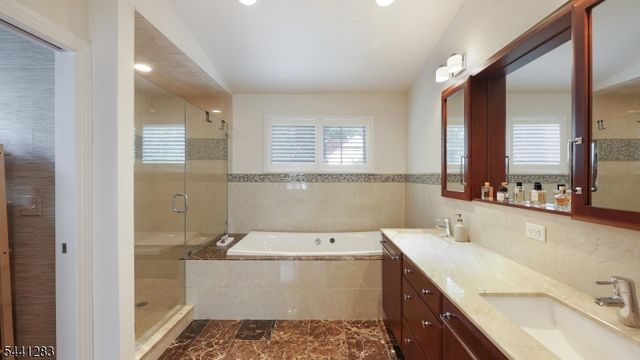 532 Kimball Turn, Westfield Town, NJ 07090