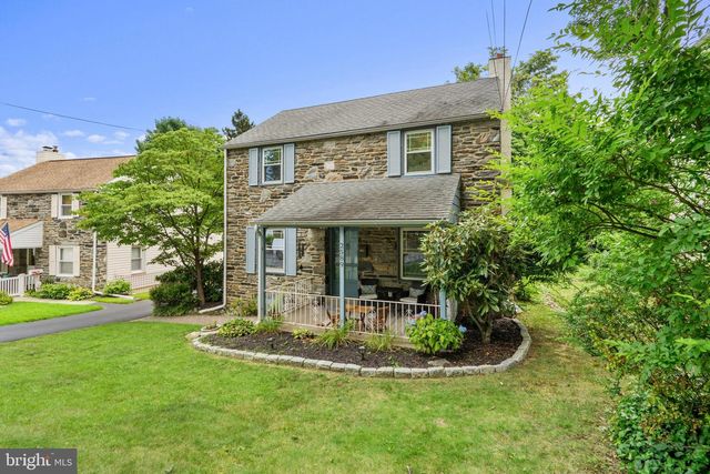 2589 RADCLIFFE RD, Broomall, PA 19008