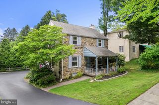 2589 RADCLIFFE RD, Broomall, PA 19008