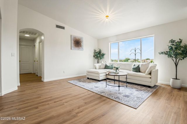 1054 W Squawbush Court, Tucson, AZ 85737