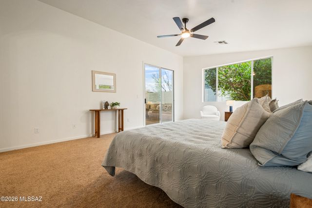 1054 W Squawbush Court, Tucson, AZ 85737