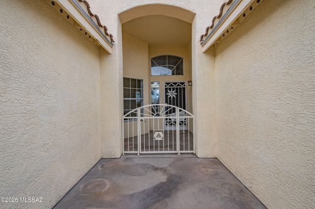 1054 W Squawbush Court, Tucson, AZ 85737