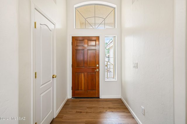 1054 W Squawbush Court, Tucson, AZ 85737