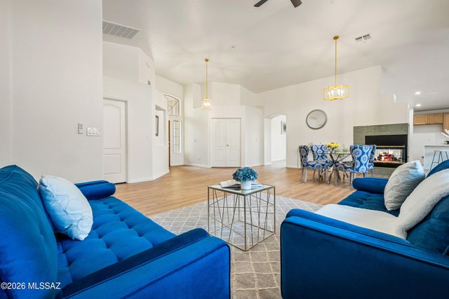 1054 W Squawbush Court, Tucson, AZ 85737