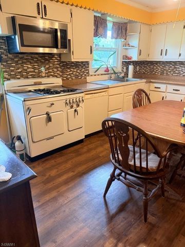 322 CEDAR GROVE LANE, Franklin Twp., NJ 08873