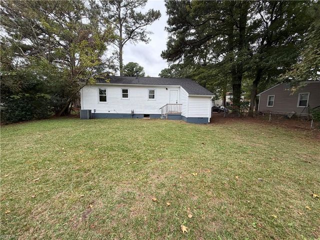 125 Carol LN, Portsmouth, VA 23701