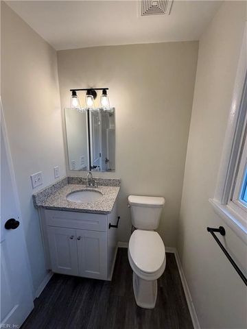 125 Carol LN, Portsmouth, VA 23701