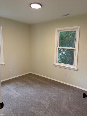 125 Carol LN, Portsmouth, VA 23701