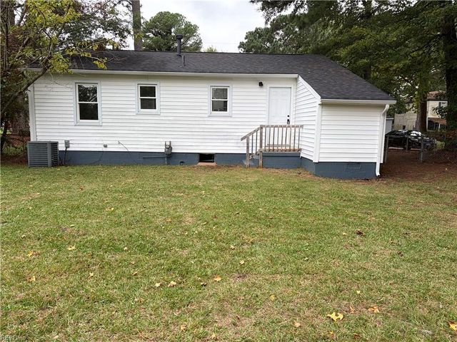 125 Carol LN, Portsmouth, VA 23701