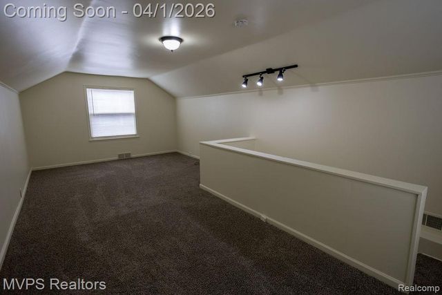 21465 Bournemouth Street, Harper Woods, MI 48225