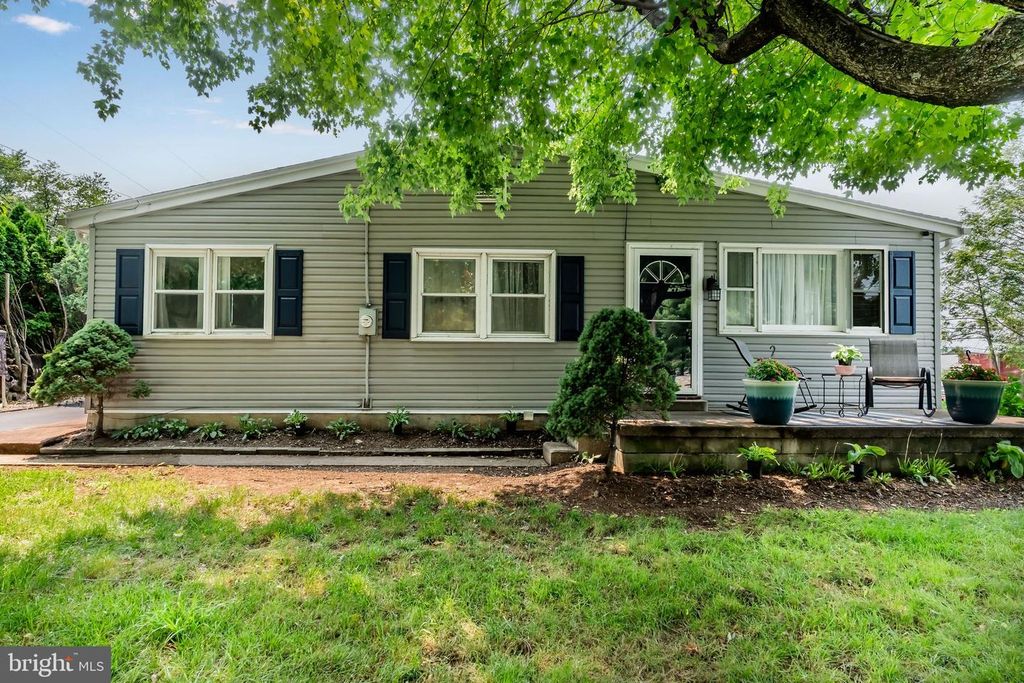 147 SALEM CHURCH RD, Mechanicsburg, PA 17050