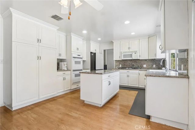20463 Bermuda Street, Chatsworth, CA 91311