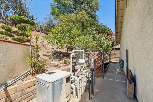 20463 Bermuda Street, Chatsworth, CA 91311