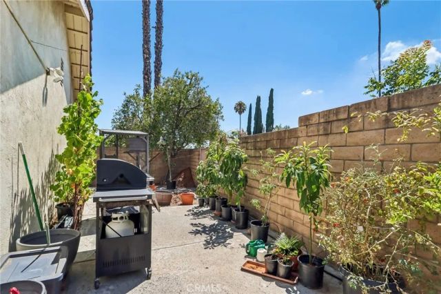 20463 Bermuda Street, Chatsworth, CA 91311