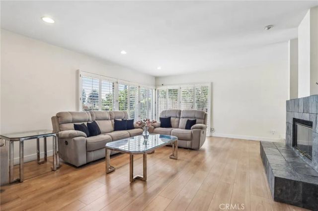 20463 Bermuda Street, Chatsworth, CA 91311