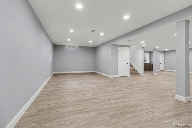 49756 Great Falls Road, Canton, MI 48188