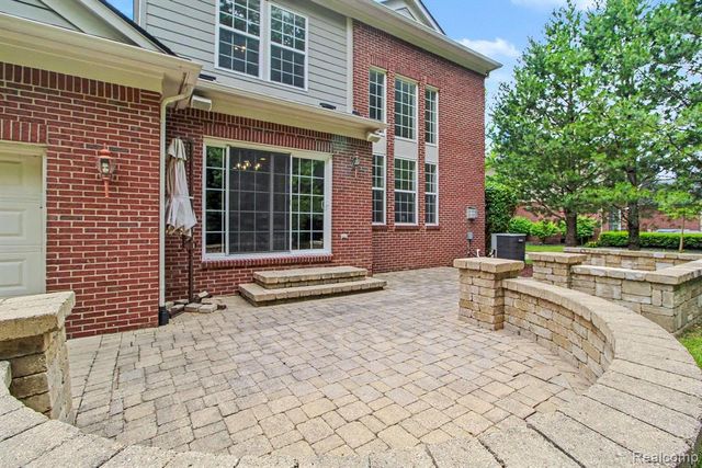 49756 Great Falls Road, Canton, MI 48188