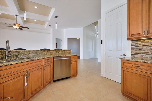 1906 SW 30th TER, Cape Coral, FL 33914