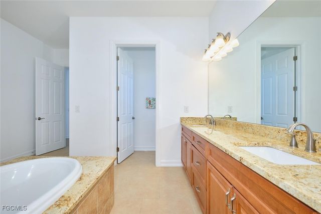 1906 SW 30th TER, Cape Coral, FL 33914