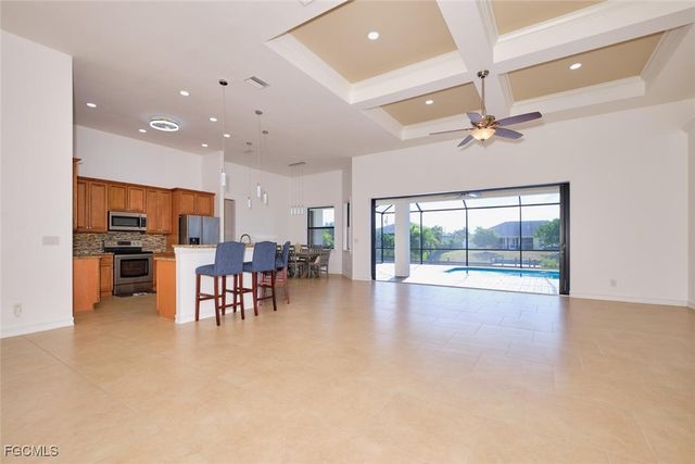 1906 SW 30th TER, Cape Coral, FL 33914