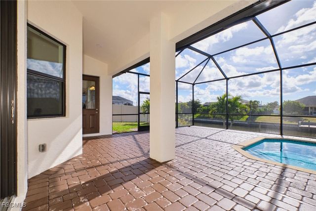 1906 SW 30th TER, Cape Coral, FL 33914