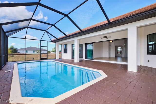 1906 SW 30th TER, Cape Coral, FL 33914