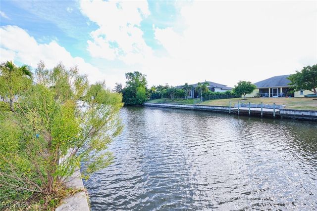 1906 SW 30th TER, Cape Coral, FL 33914