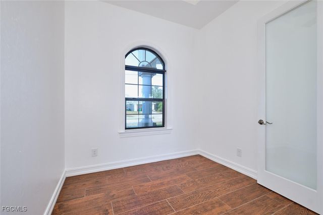 1906 SW 30th TER, Cape Coral, FL 33914