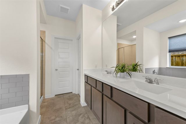 1016 Shire Drive, Aubrey, TX 76227