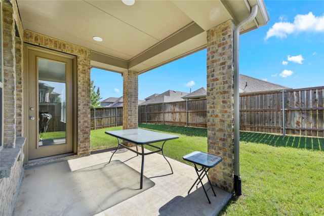 1016 Shire Drive, Aubrey, TX 76227