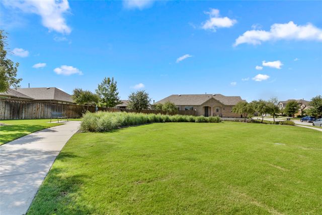1016 Shire Drive, Aubrey, TX 76227