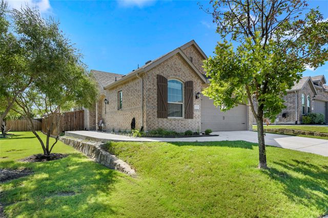 1016 Shire Drive, Aubrey, TX 76227
