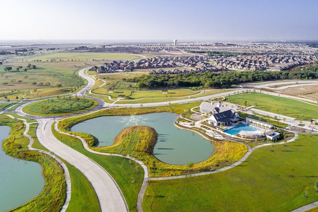 1016 Shire Drive, Aubrey, TX 76227