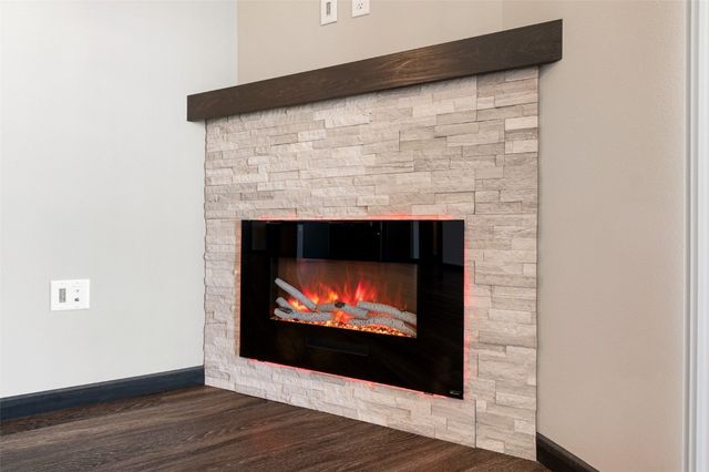 2877 Spring Rose Circle 303, Coralville, IA 52241