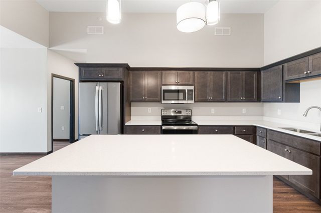 2877 Spring Rose Circle 303, Coralville, IA 52241