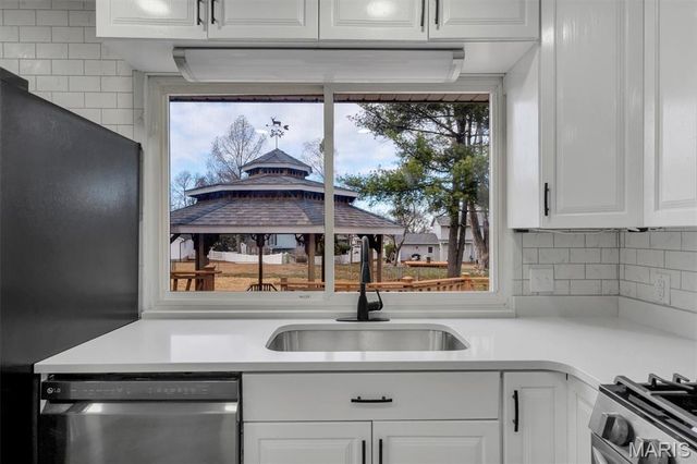 74 Jane Drive, St Peters, MO 63376