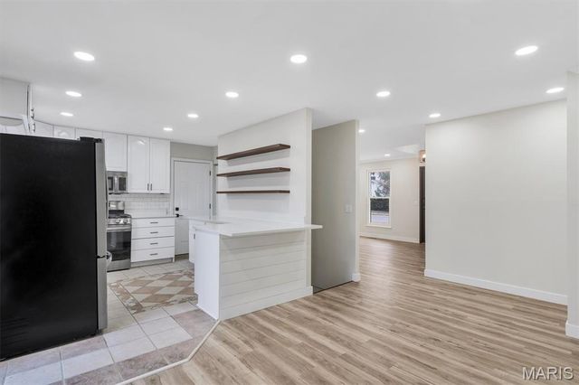 74 Jane Drive, St Peters, MO 63376