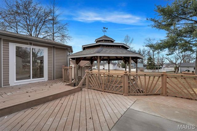 74 Jane Drive, St Peters, MO 63376