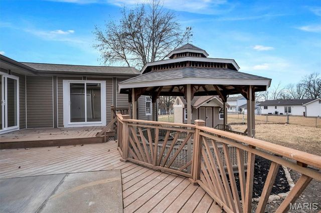 74 Jane Drive, St Peters, MO 63376