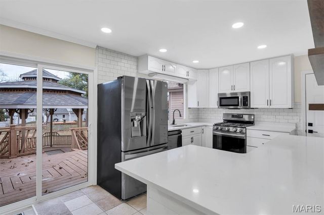 74 Jane Drive, St Peters, MO 63376